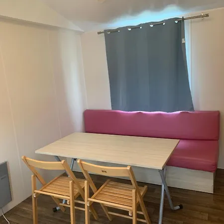 Kemping Bungalo E9 *