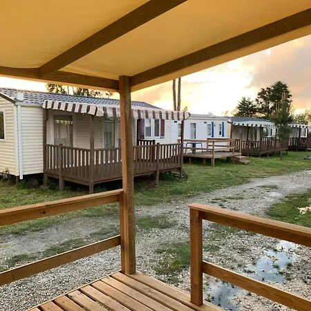 Bungalo E9 Kemping *